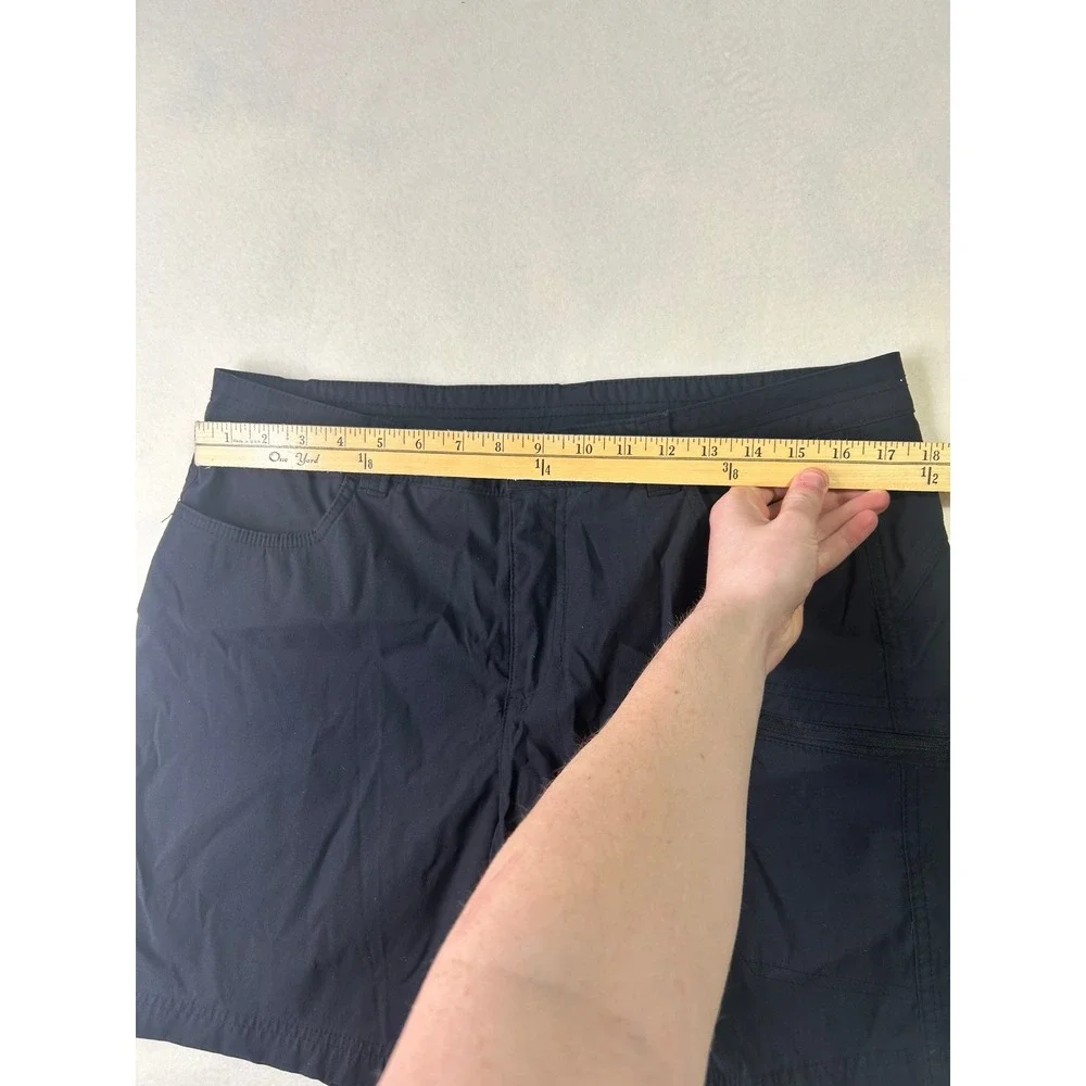 Eddie Bauer‎ Womens Black Hiking Shorts Size 14 Zipper Pocket Outdoor Trail